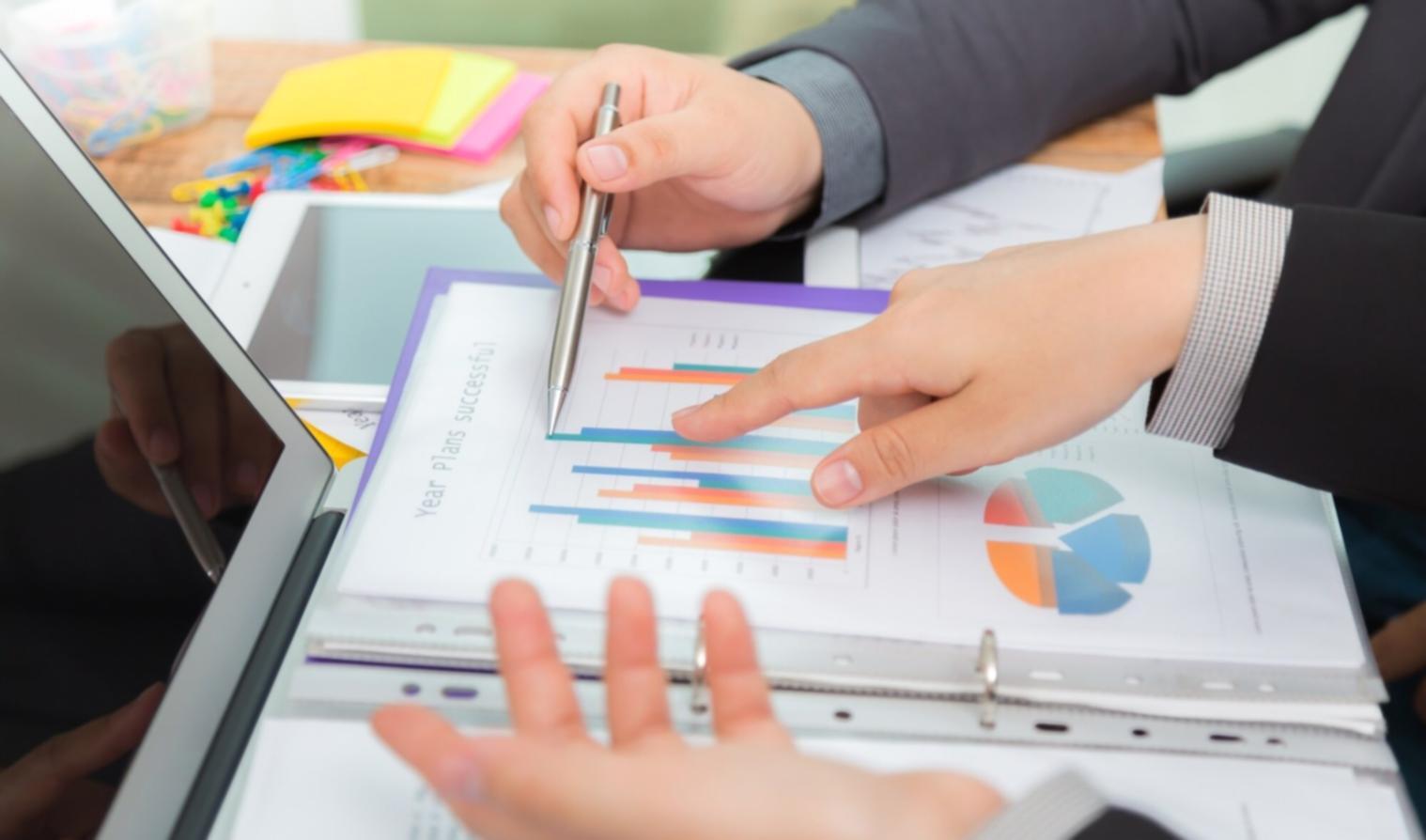 Gemeinsame Analyse von Finanzdokumenten